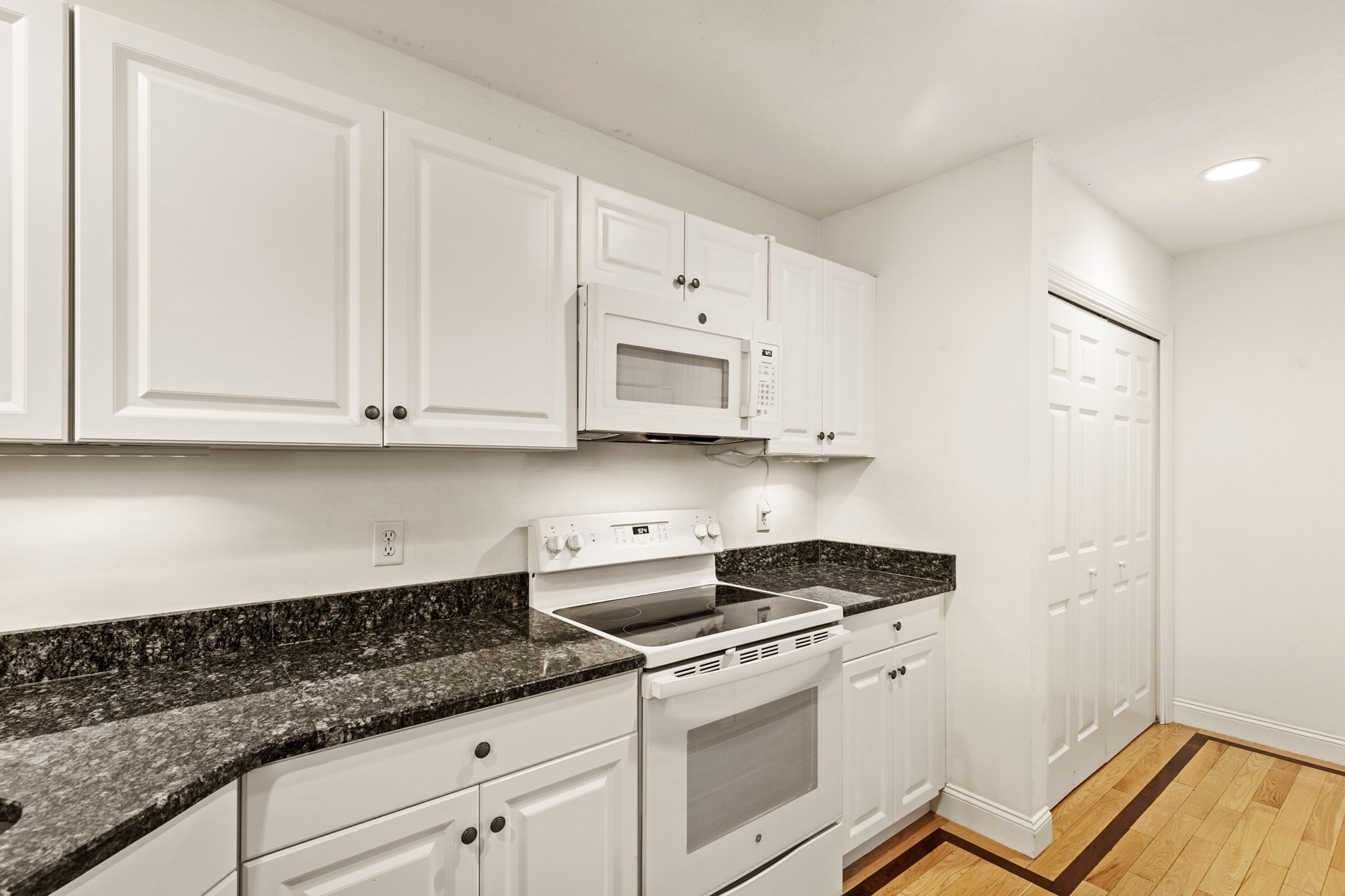13 Laurel Hill Ct # 13 Property Photo 29