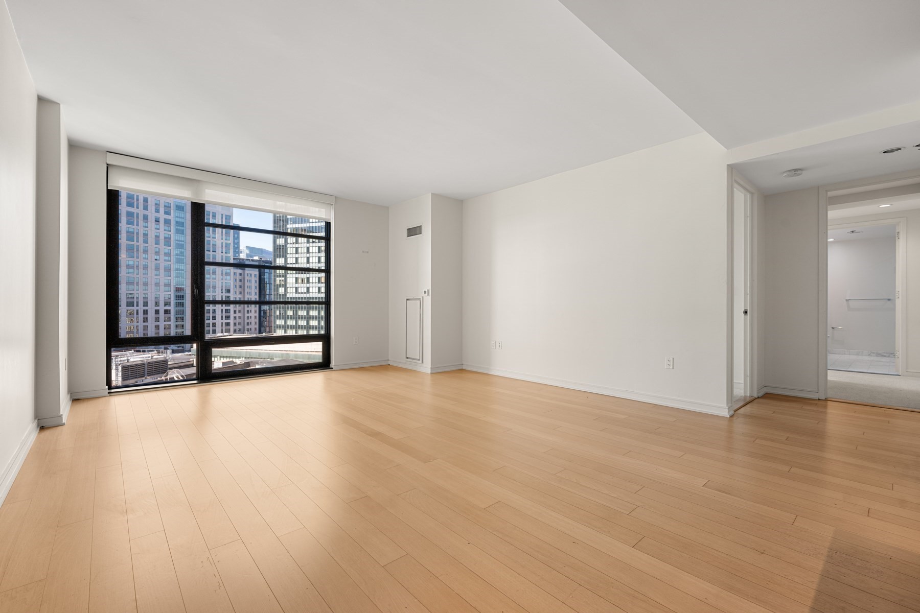 580 Washington St # 1501 Property Photo 2
