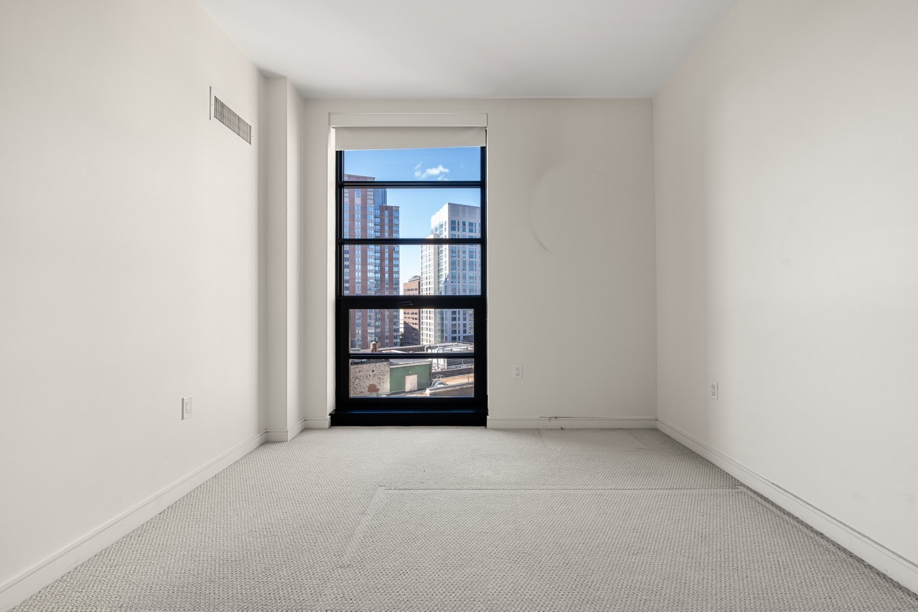 580 Washington St # 1501 Property Photo 15