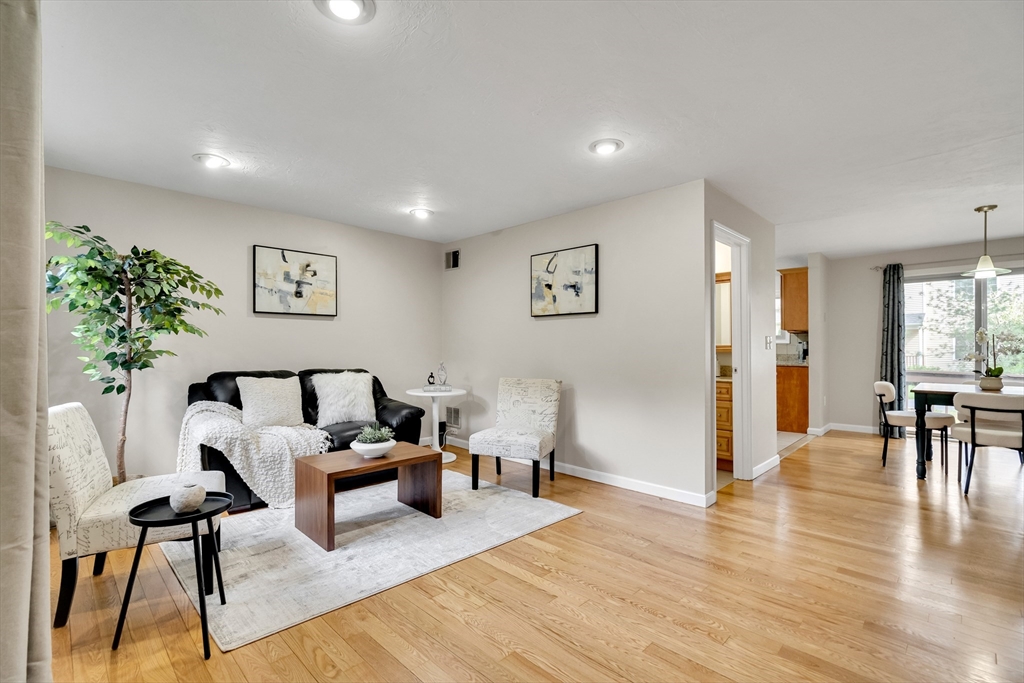 11 Beth Cir # 11 Property Photo 1