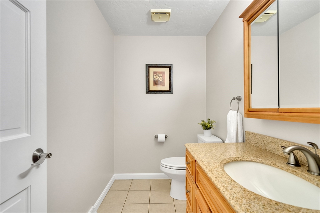 11 Beth Cir # 11 Property Photo 12