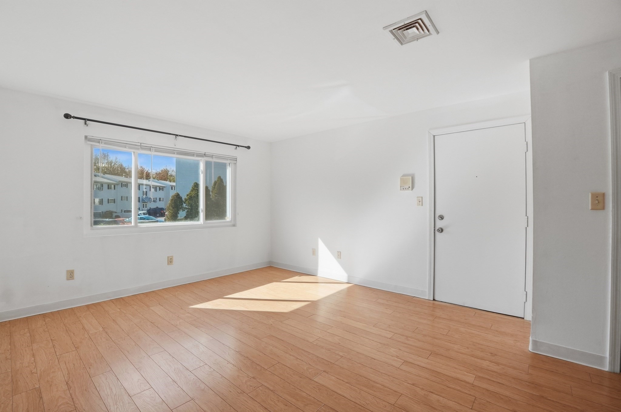 5455 North Main Street # 3d Property Photo 3