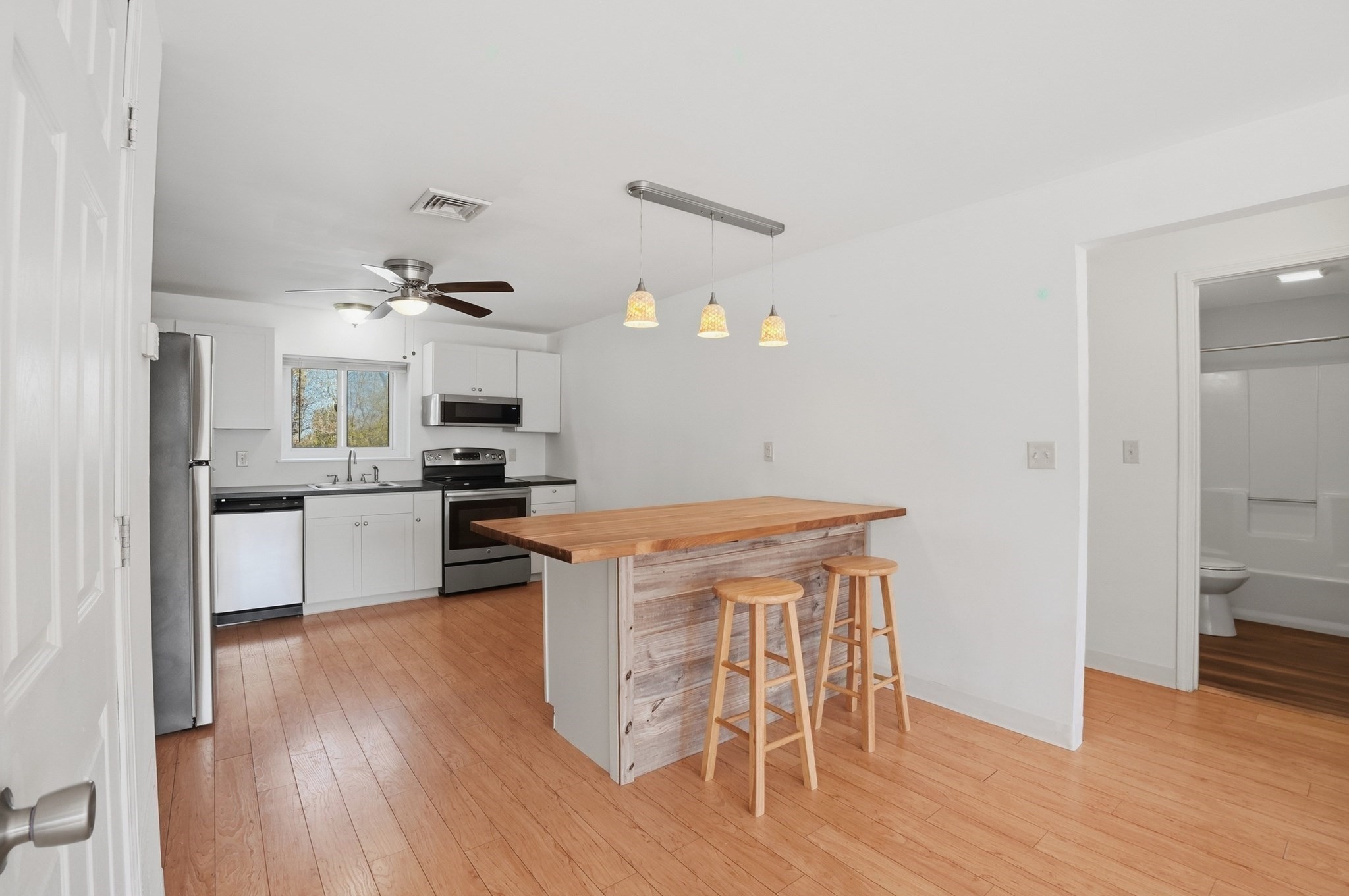 5455 North Main Street # 3d Property Photo 7