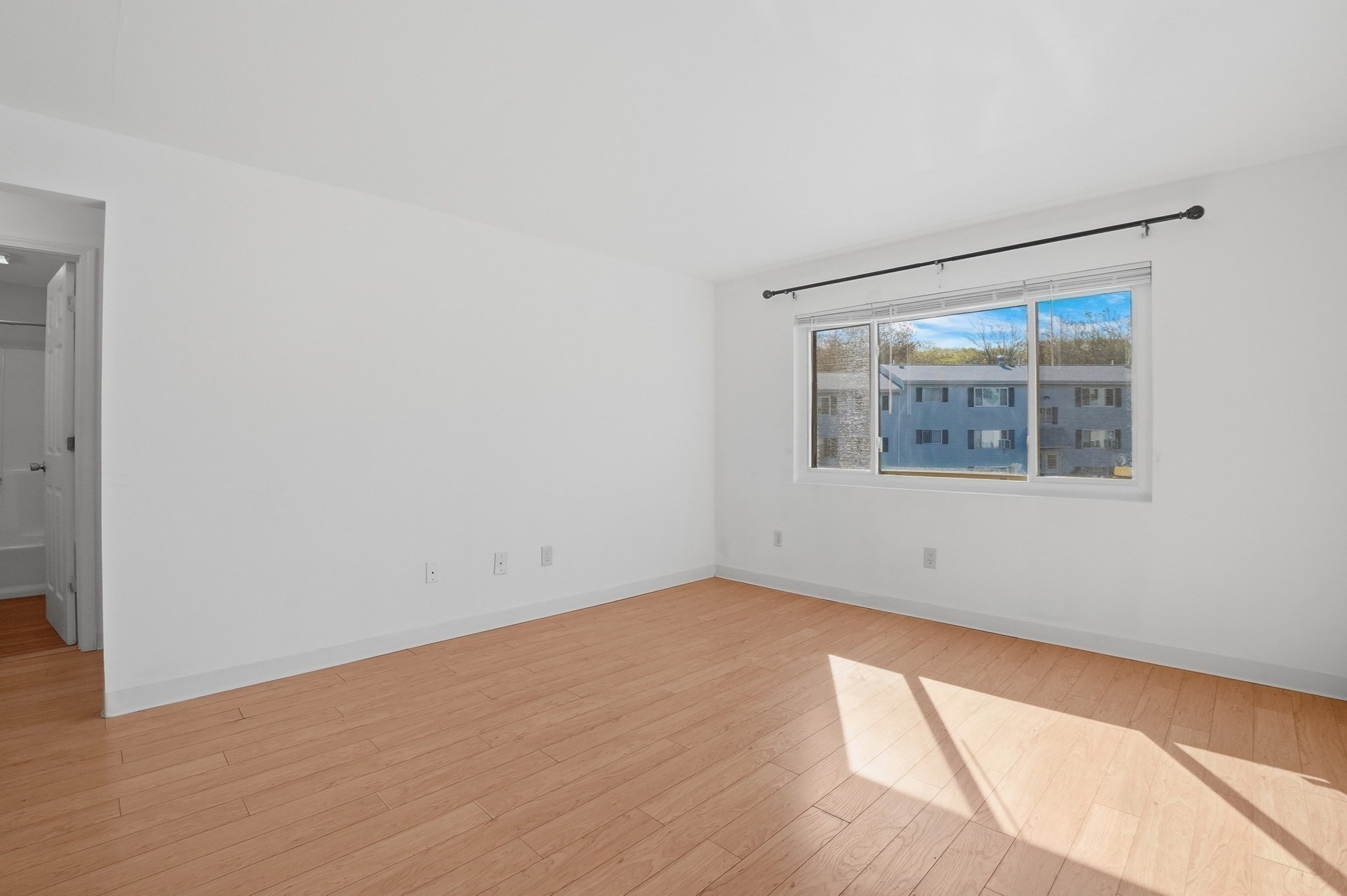 5455 North Main Street # 3d Property Photo 8