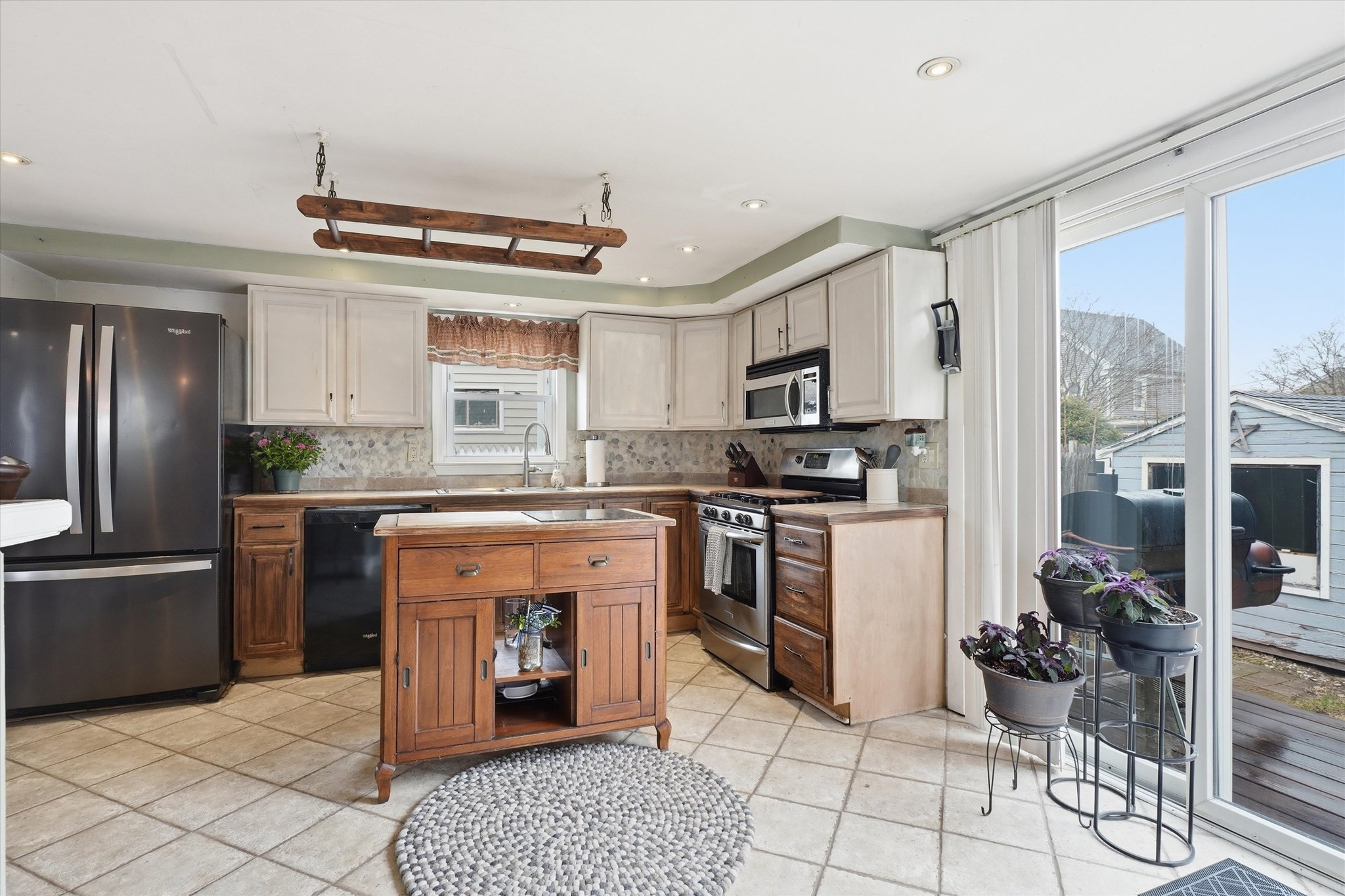 9 Saunders Road Property Photo 10