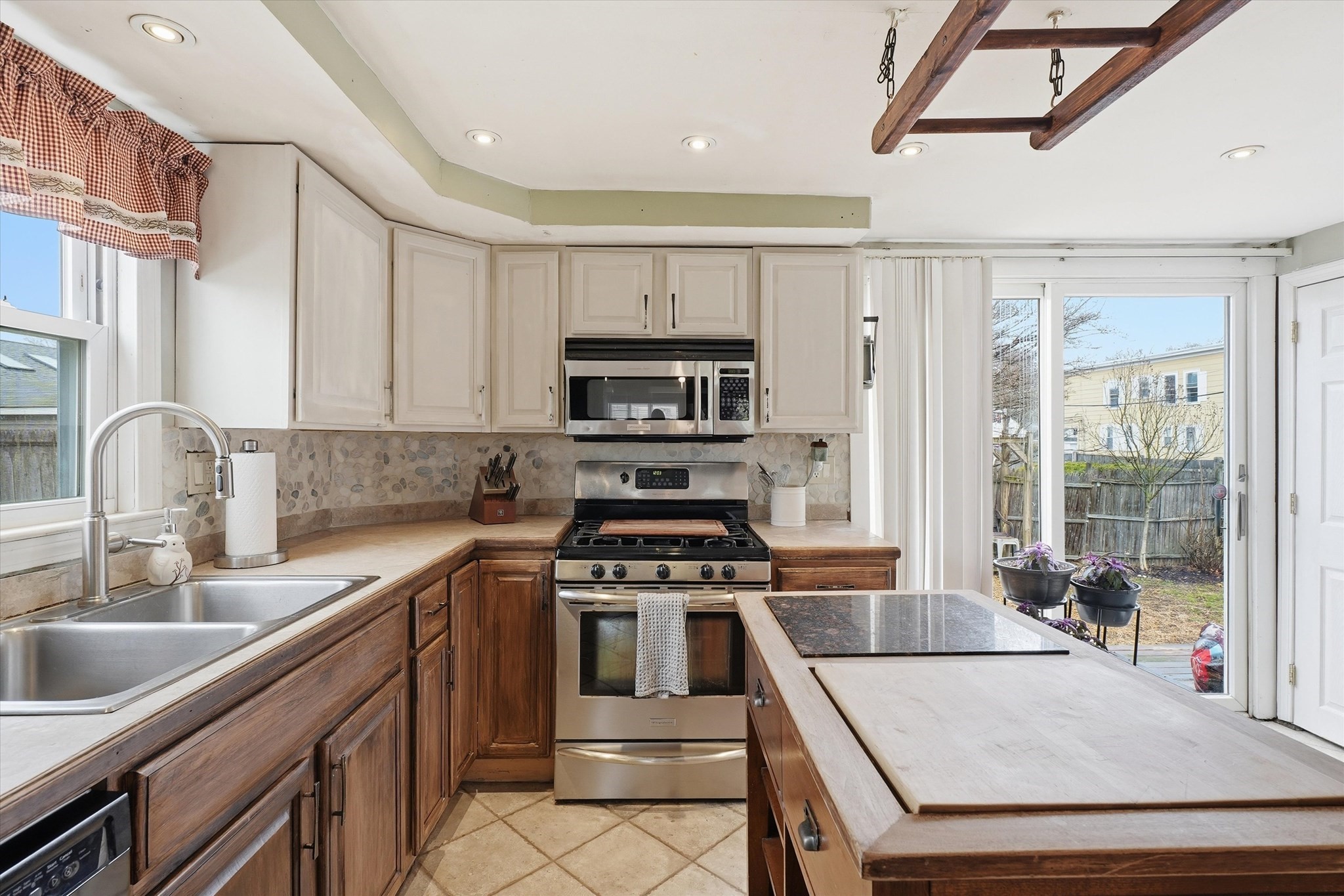 9 Saunders Road Property Photo 12