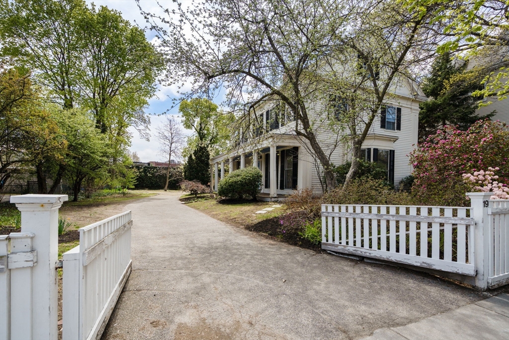 19 Linden Street Property Photo 2