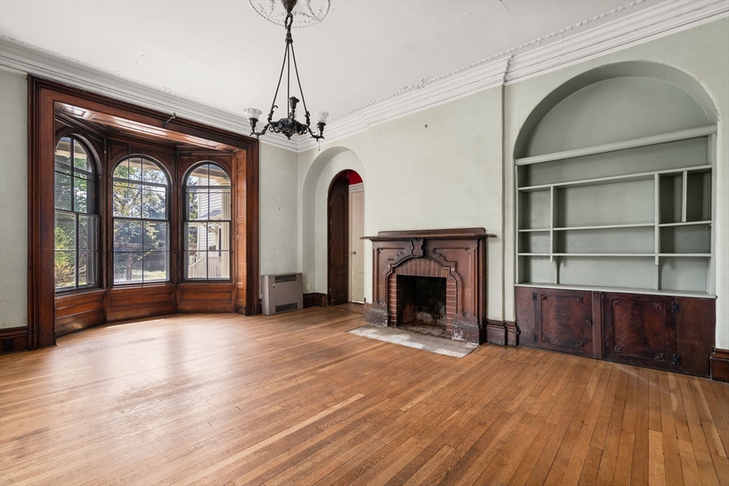 19 Linden Street Property Photo 7