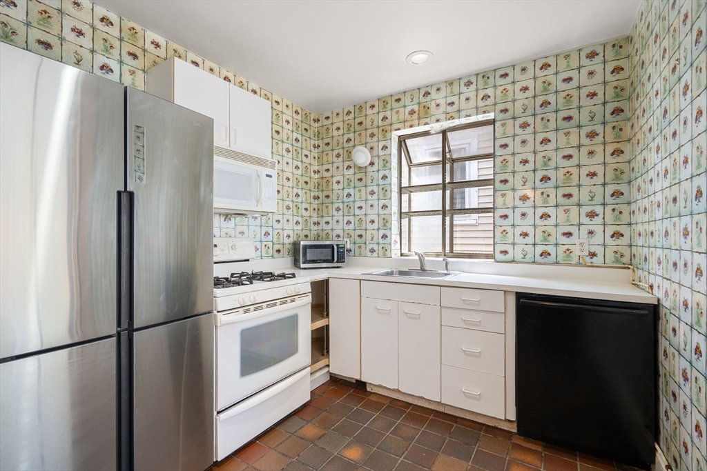 19 Linden Street Property Photo 15