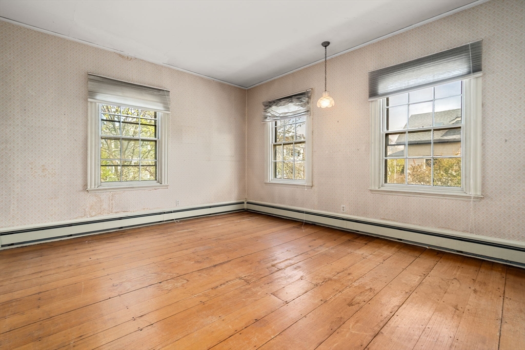 19 Linden Street Property Photo 19
