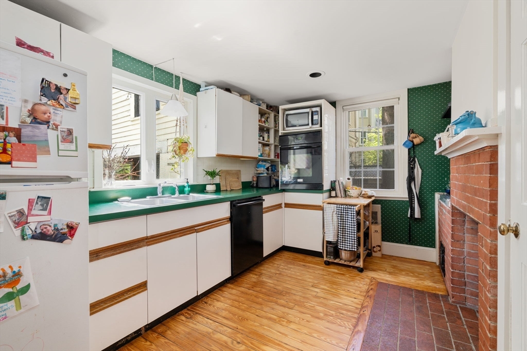 19 Linden Street Property Photo 25
