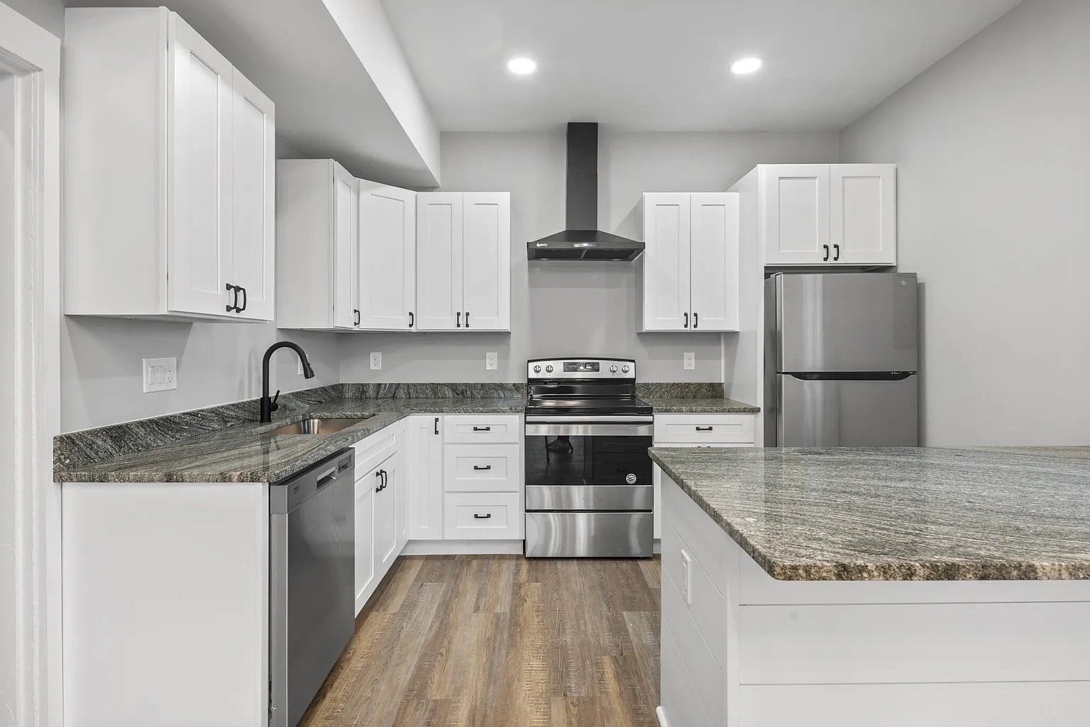 187 Neponset Ave # 2 Property Photo 1