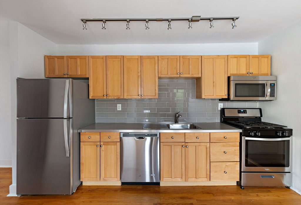 699 Hyde Park Ave # 6 Property Photo 12