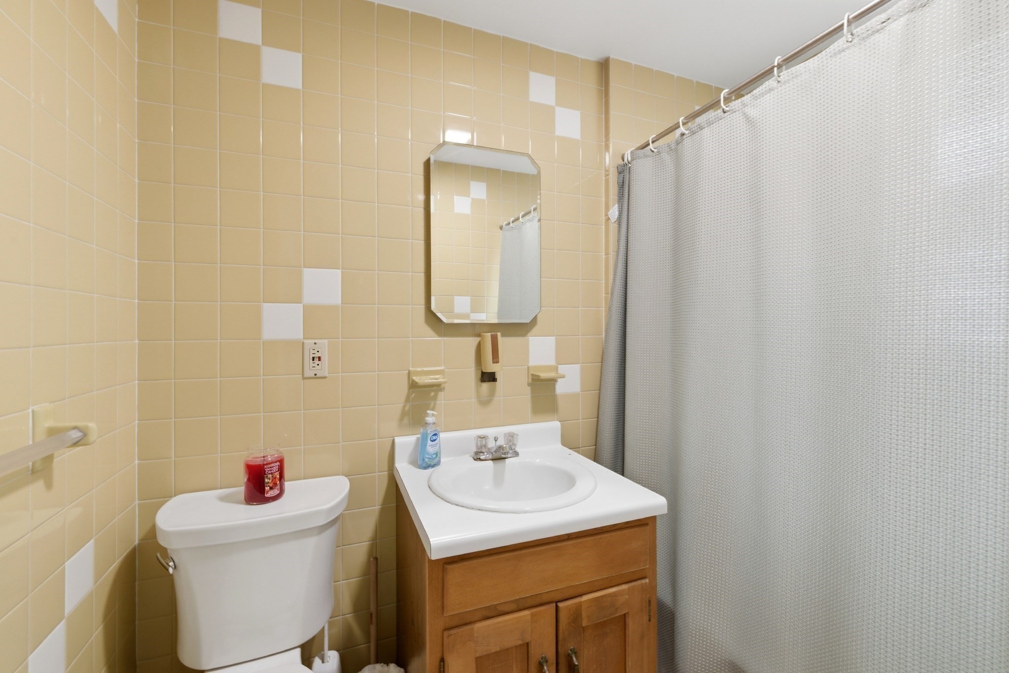 126 Summer St Property Photo 29