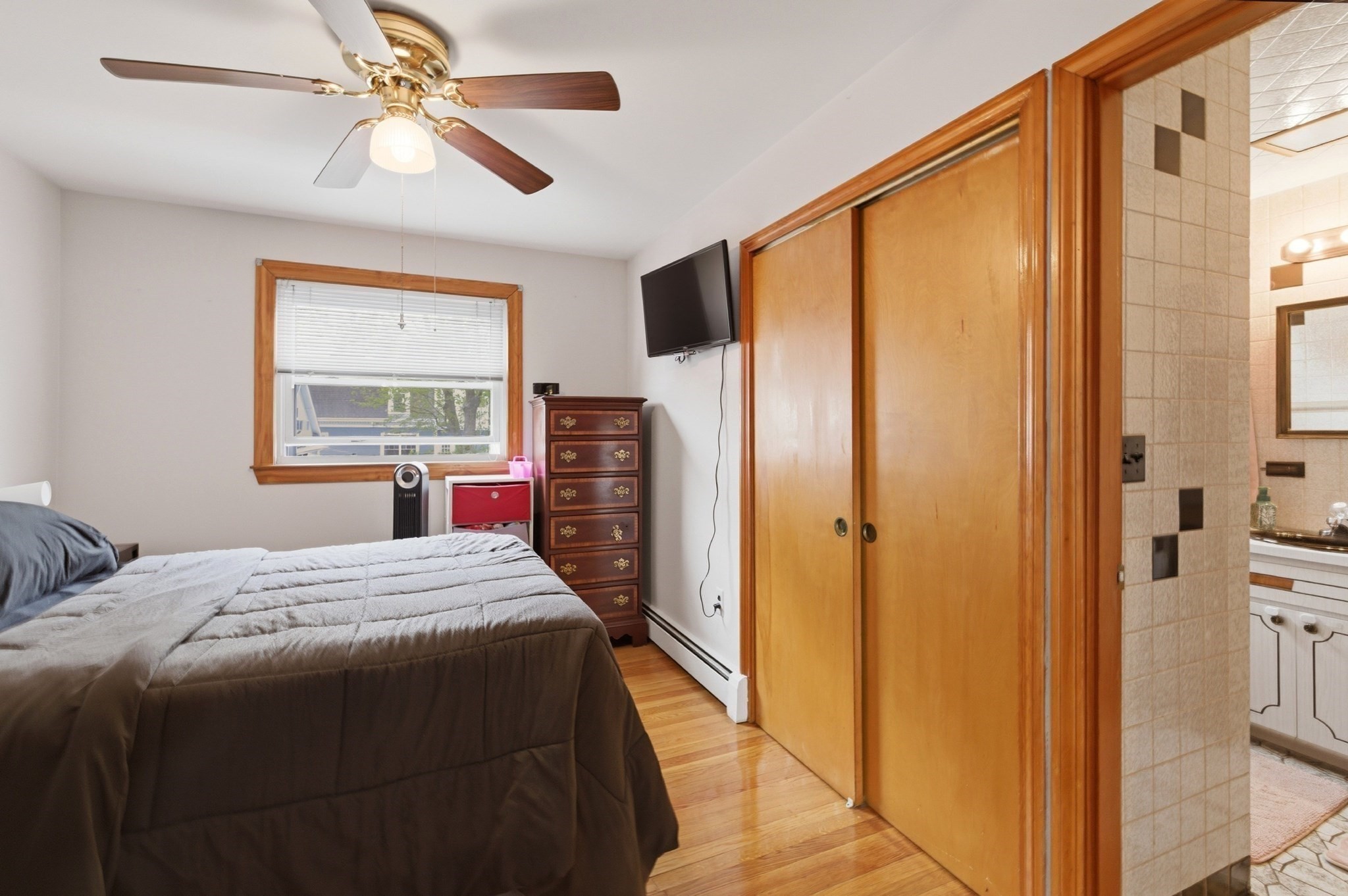 130 Summer St Property Photo 32