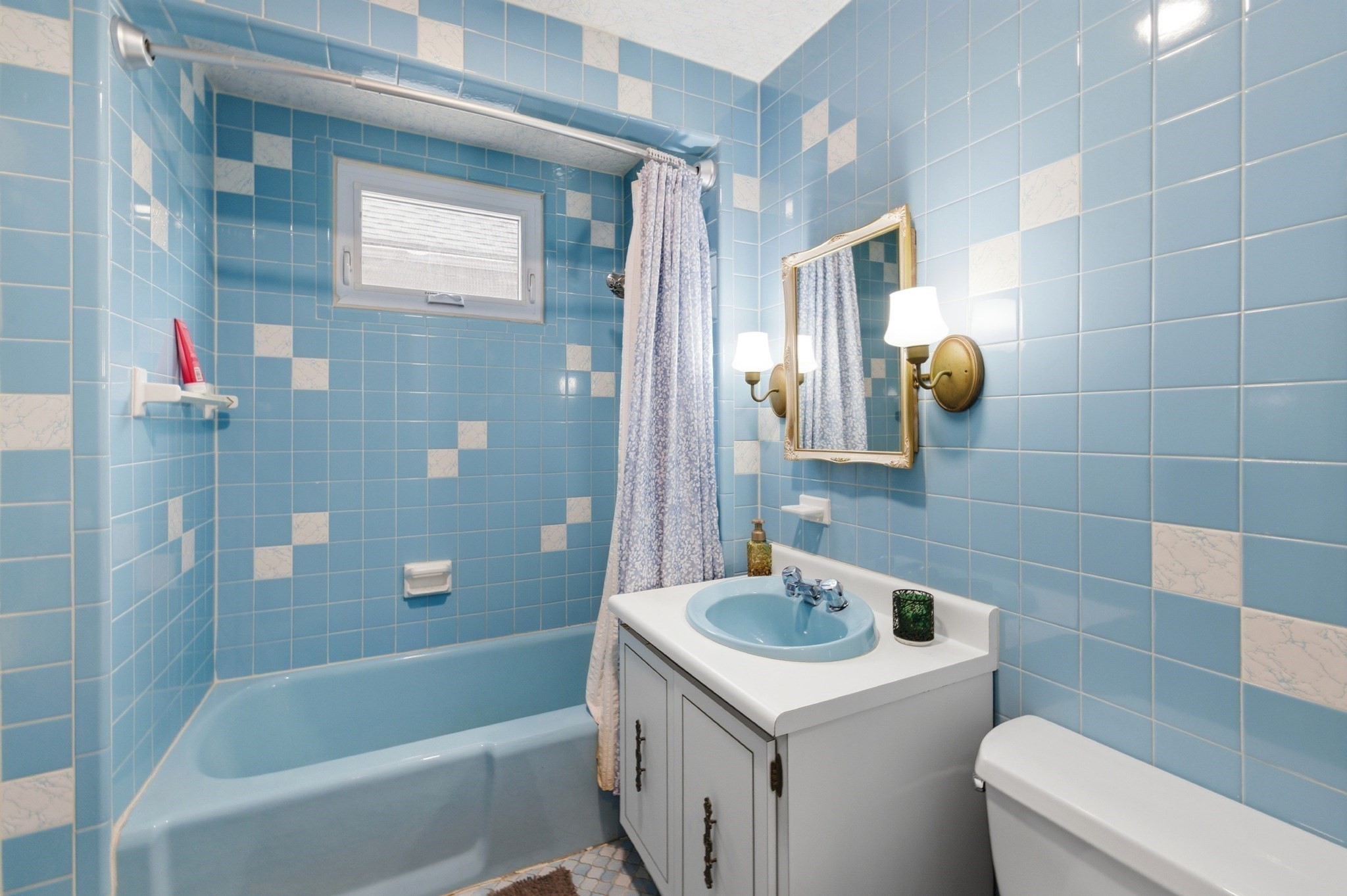 130 Summer St Property Photo 36