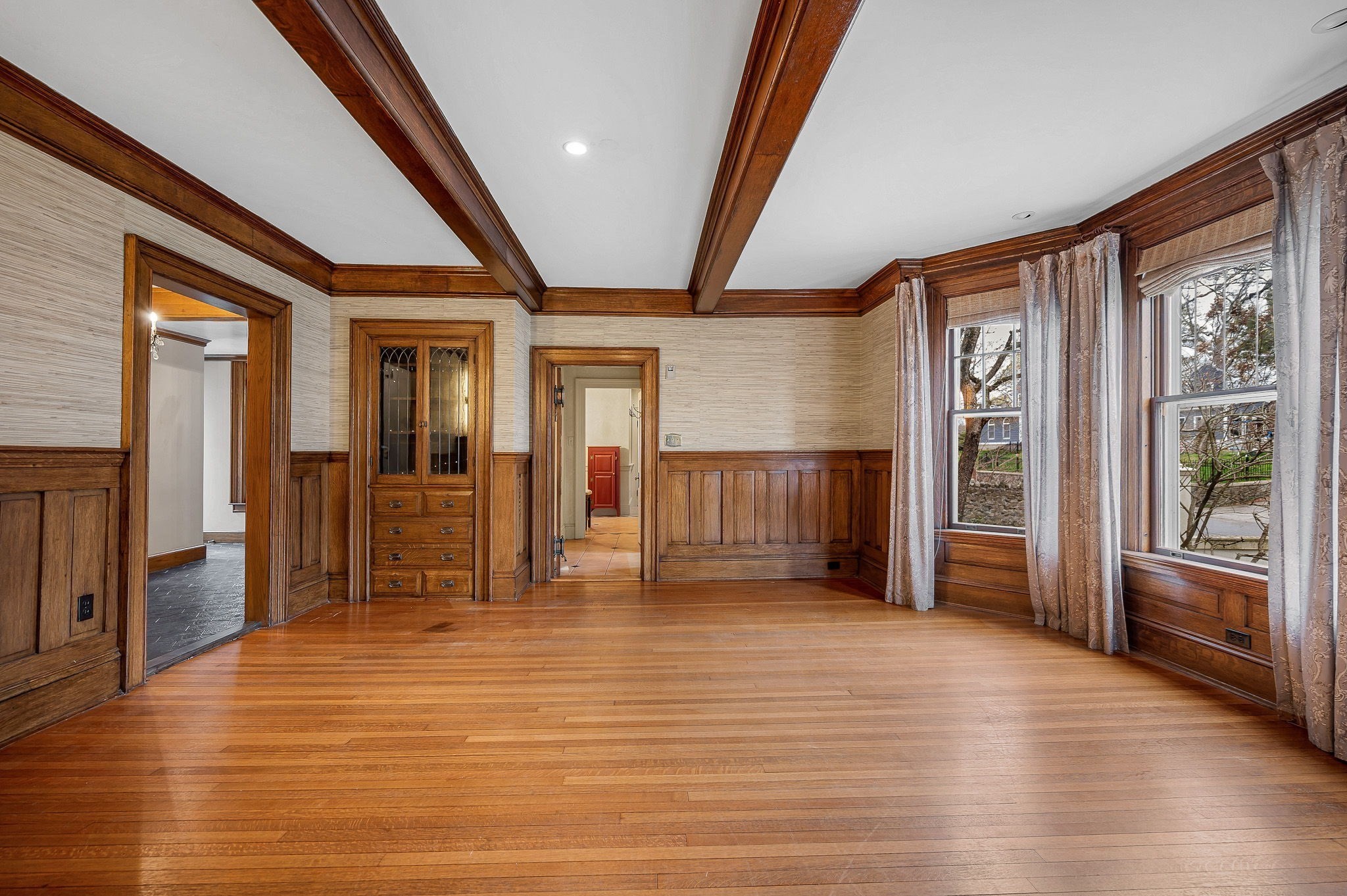 16 Quincy St Property Photo 6