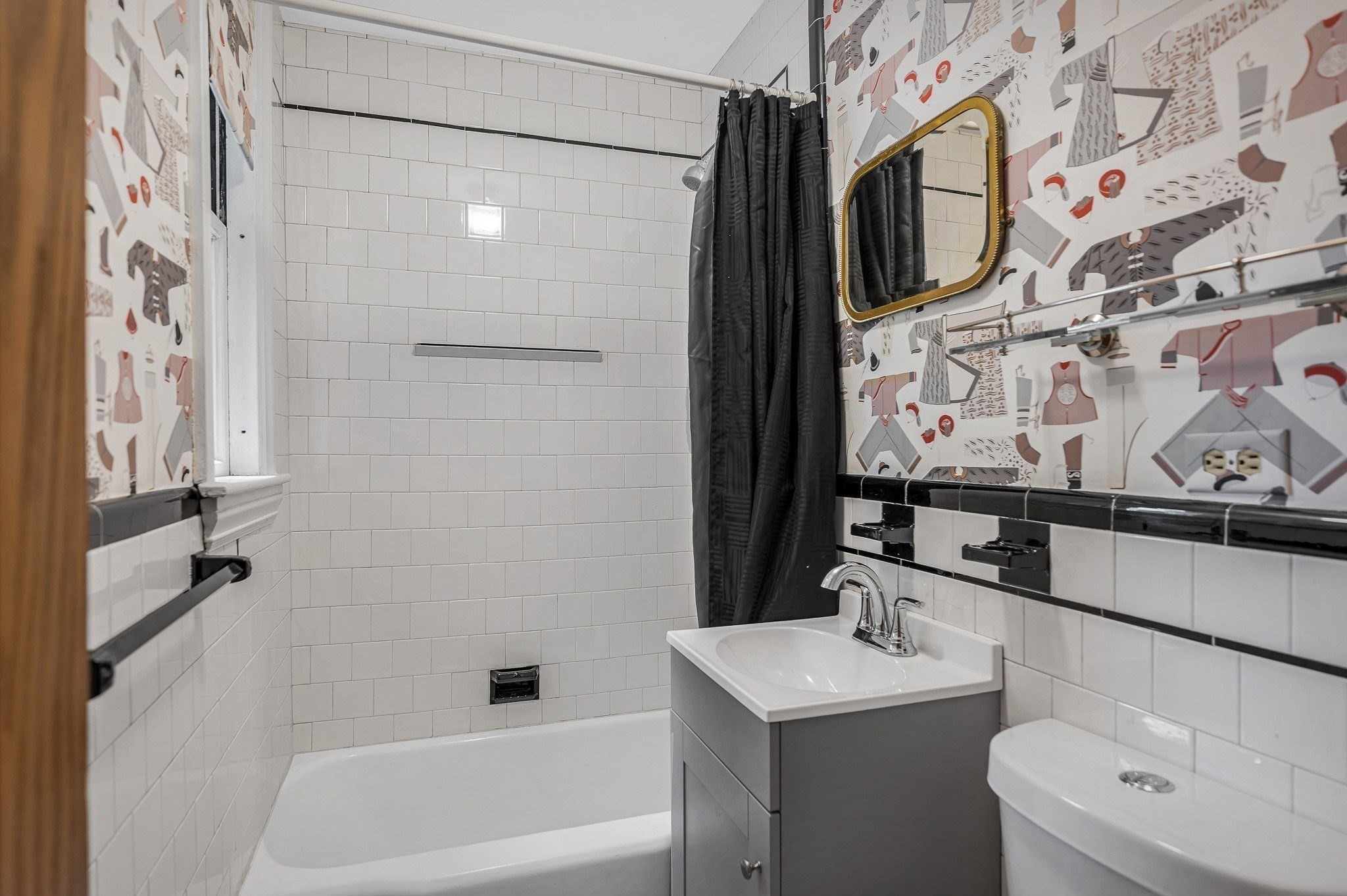 16 Quincy St Property Photo 14