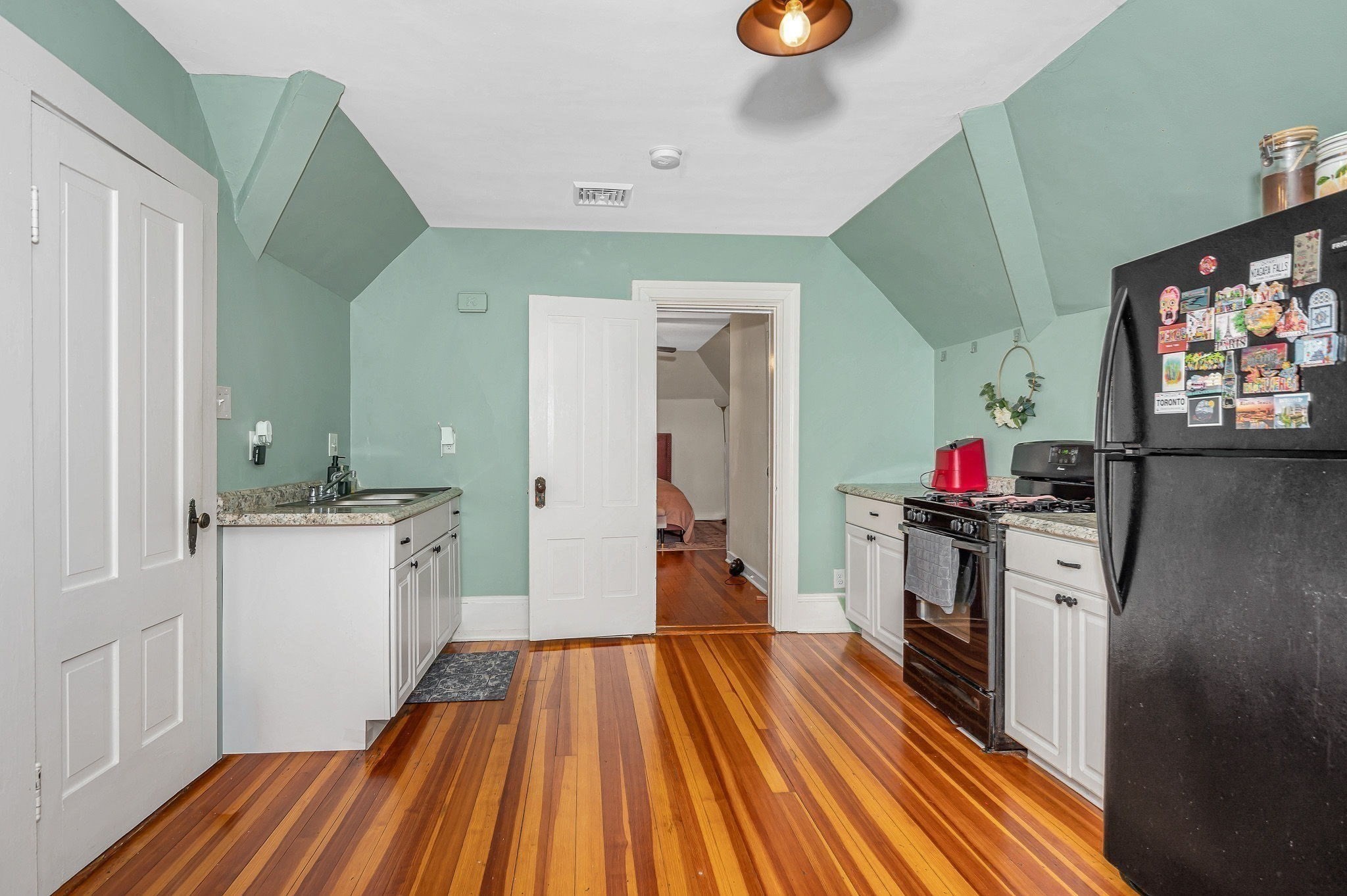 16 Quincy St Property Photo 29