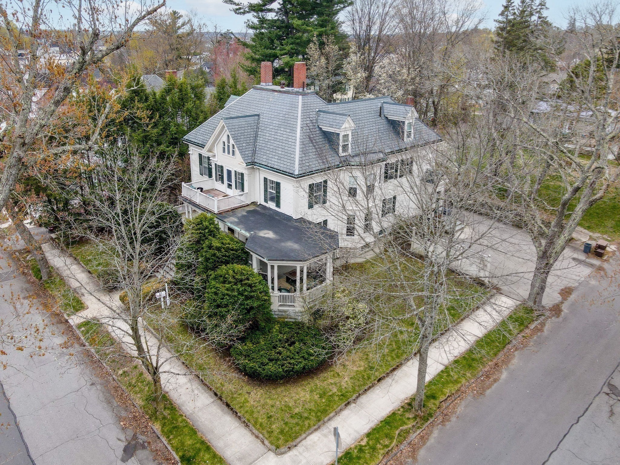 16 Quincy St Property Photo 39