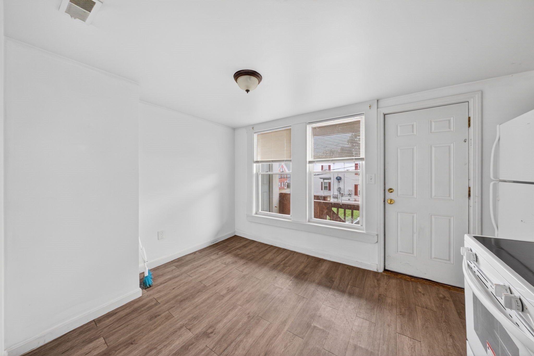 70 Myrtle Ave Property Photo 21