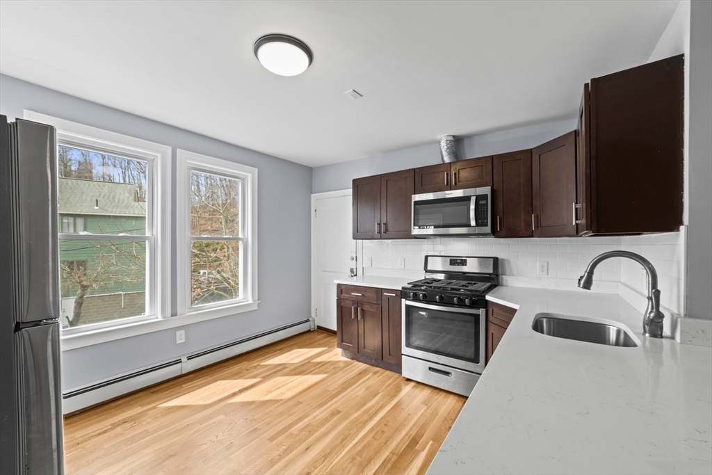 516 Washington # 2 Property Photo 4