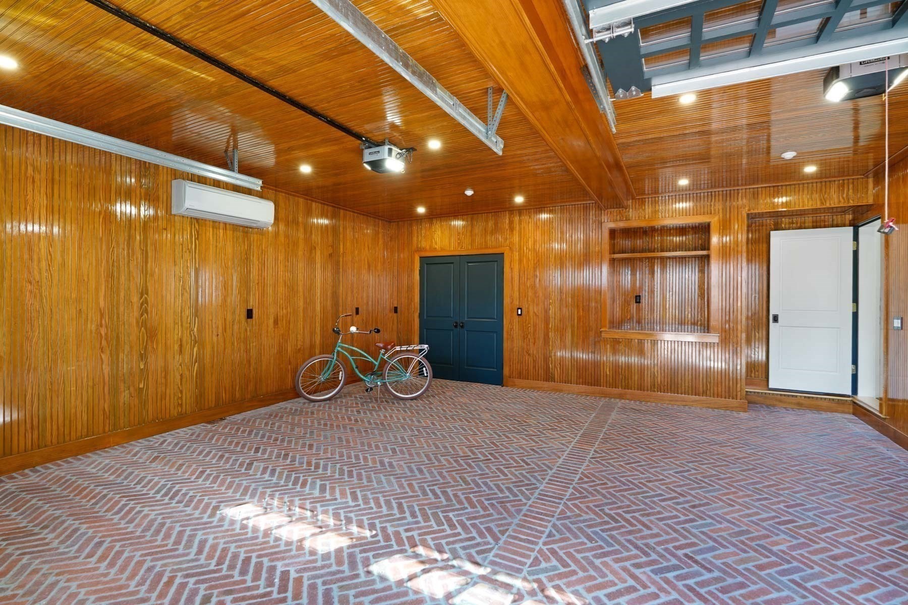 56 North Summer Street Property Photo 42