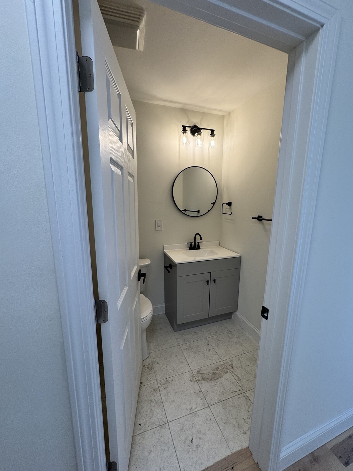 605 Millbury St Property Photo 11