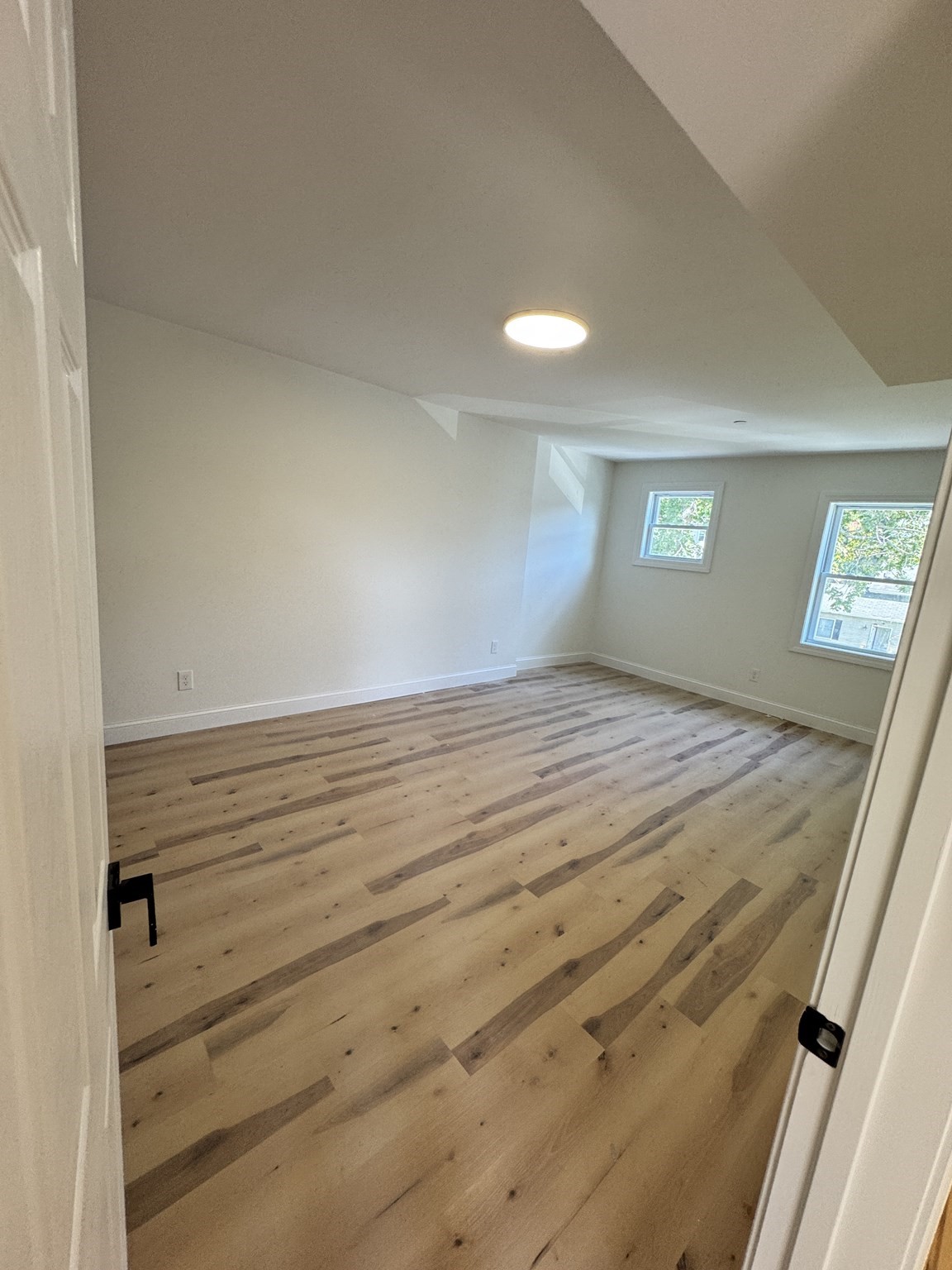 605 Millbury St Property Photo 12