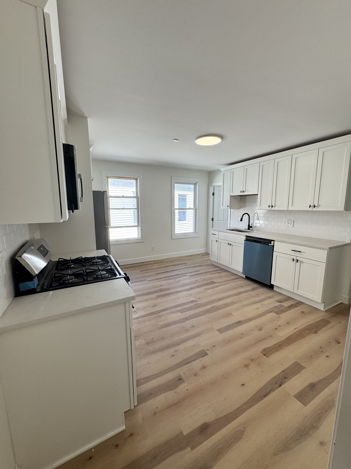 605 Millbury St Property Photo 19