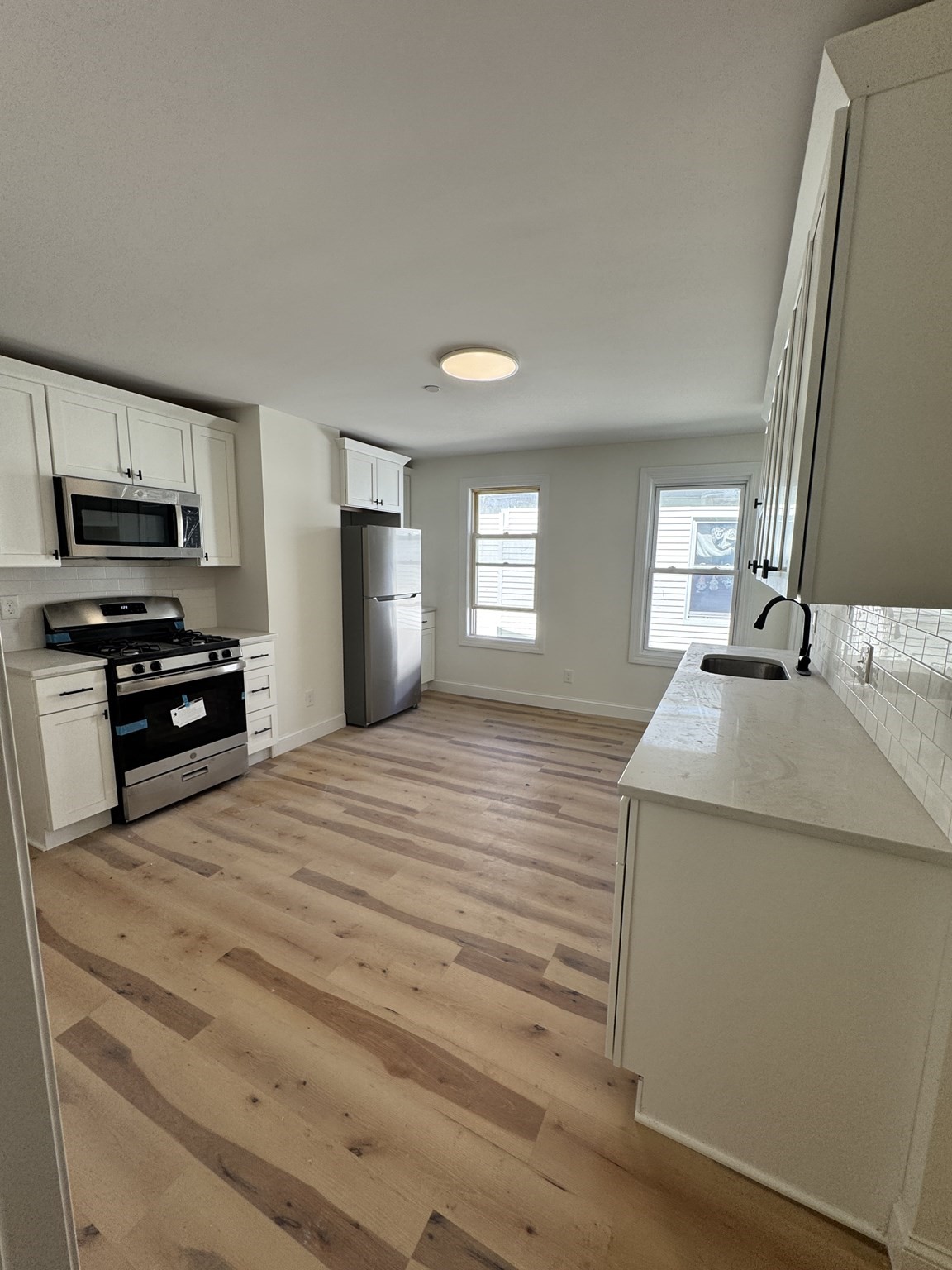 605 Millbury St Property Photo 21