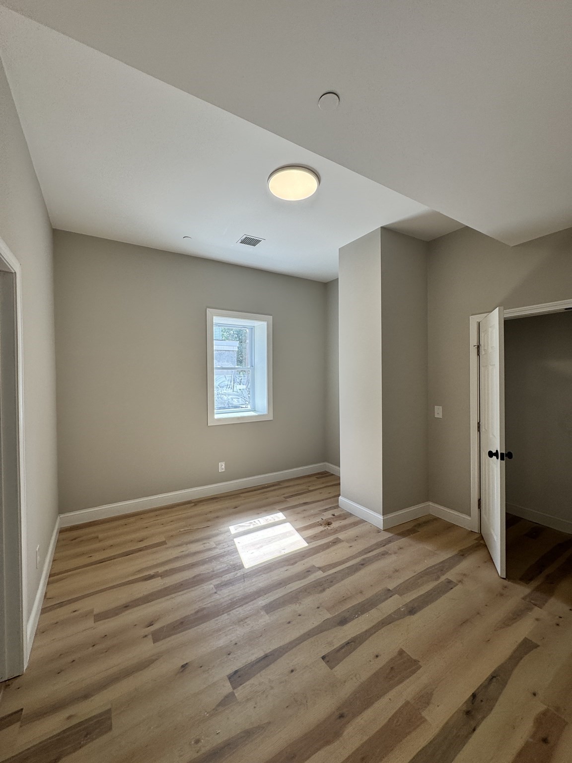 605 Millbury St Property Photo 30