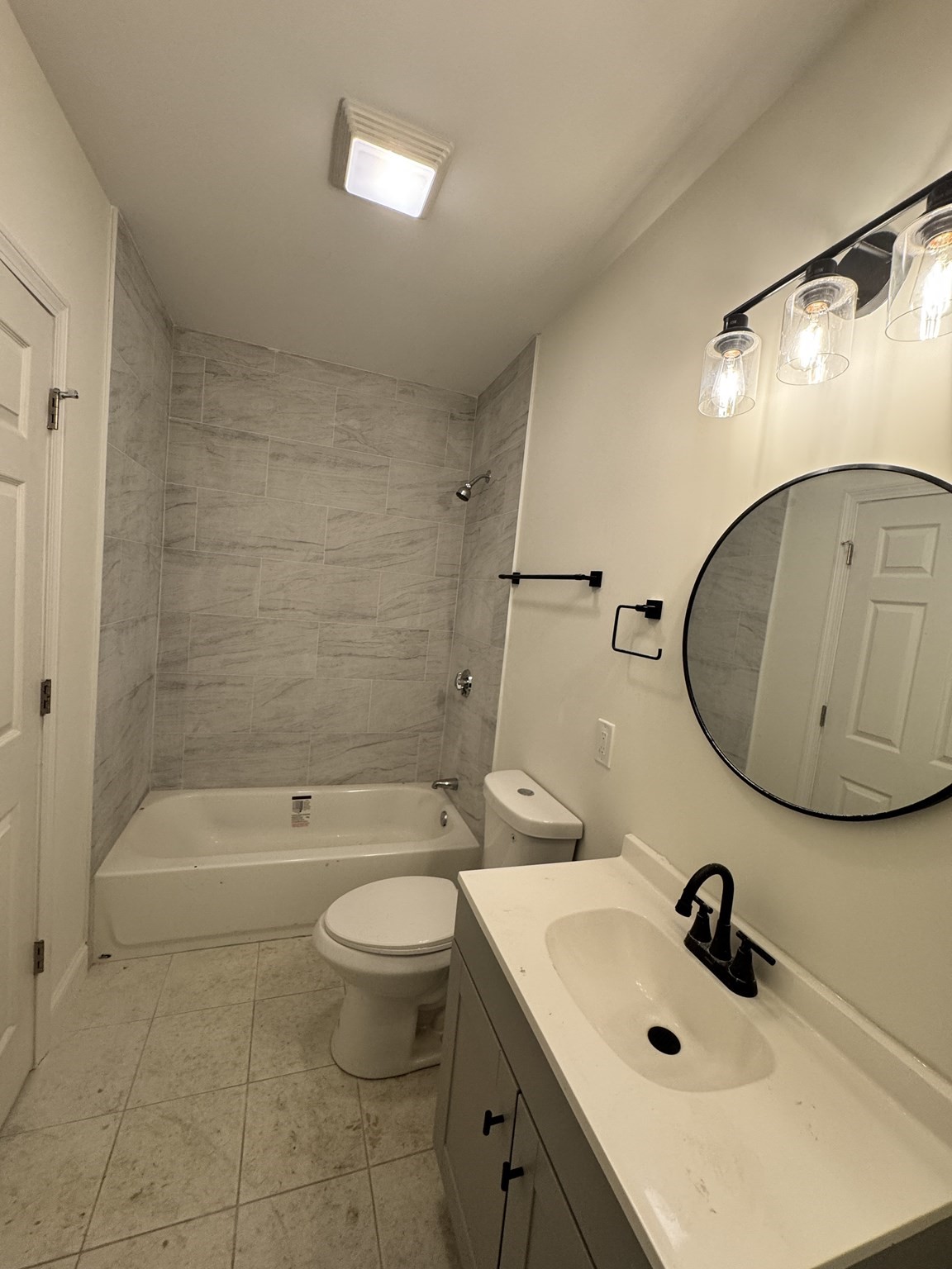 605 Millbury St Property Photo 33