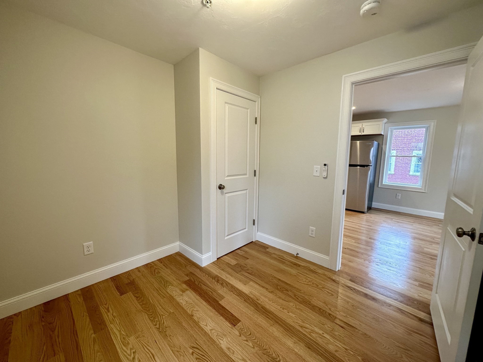 415 Danforth # 1 Property Photo 5