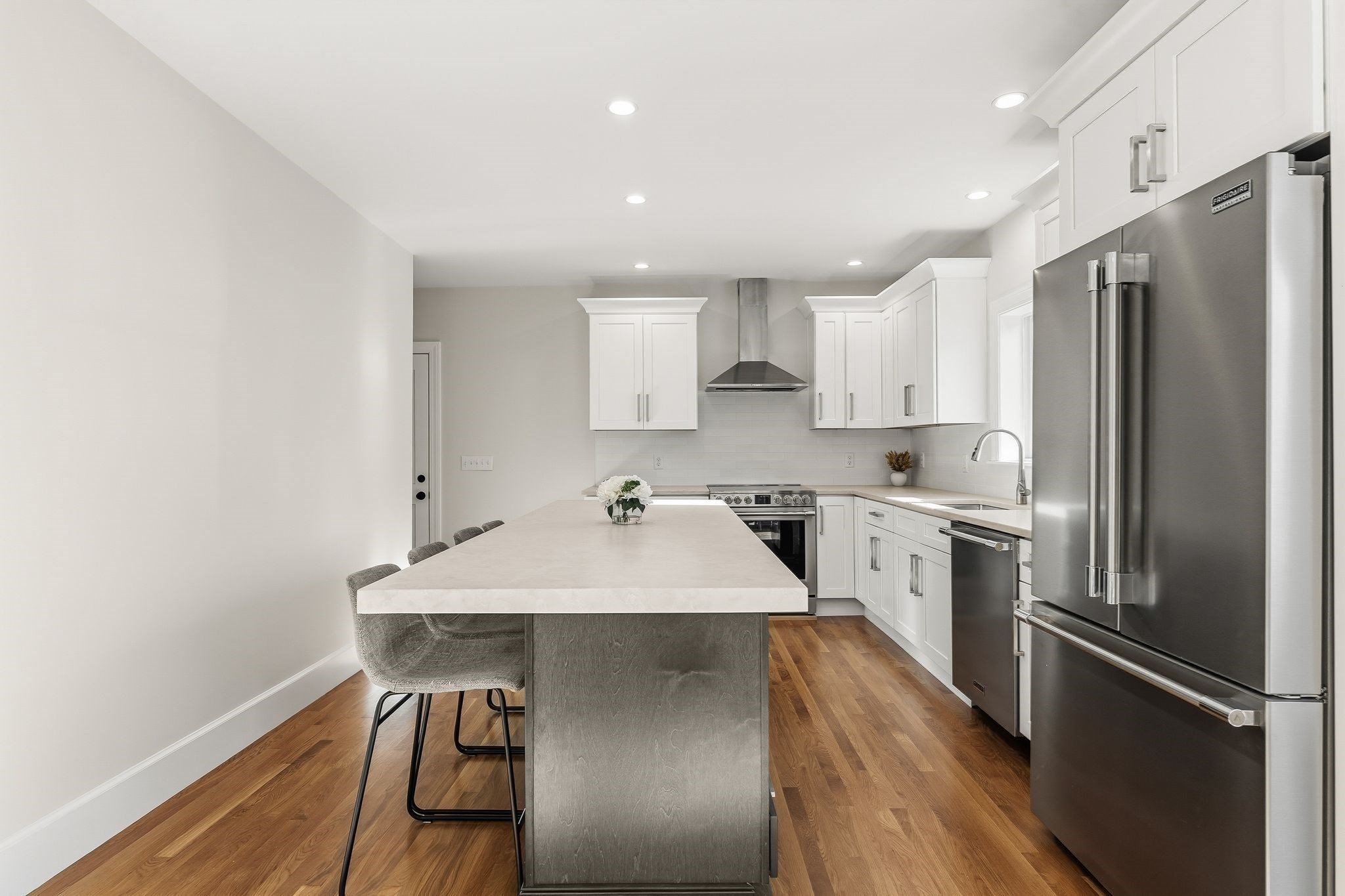 18 Balcomb Street Property Photo 6