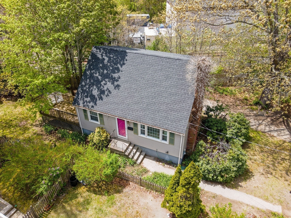 30 Whitcomb Terrace Property Photo 2
