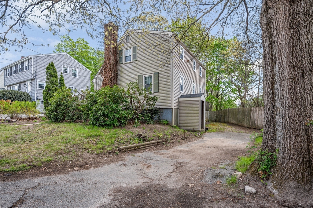 30 Whitcomb Terrace Property Photo 6