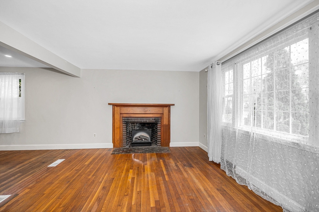 30 Whitcomb Terrace Property Photo 11