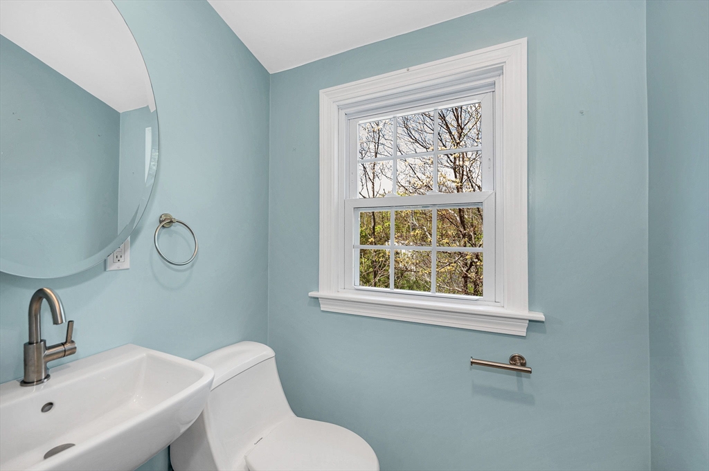 30 Whitcomb Terrace Property Photo 24