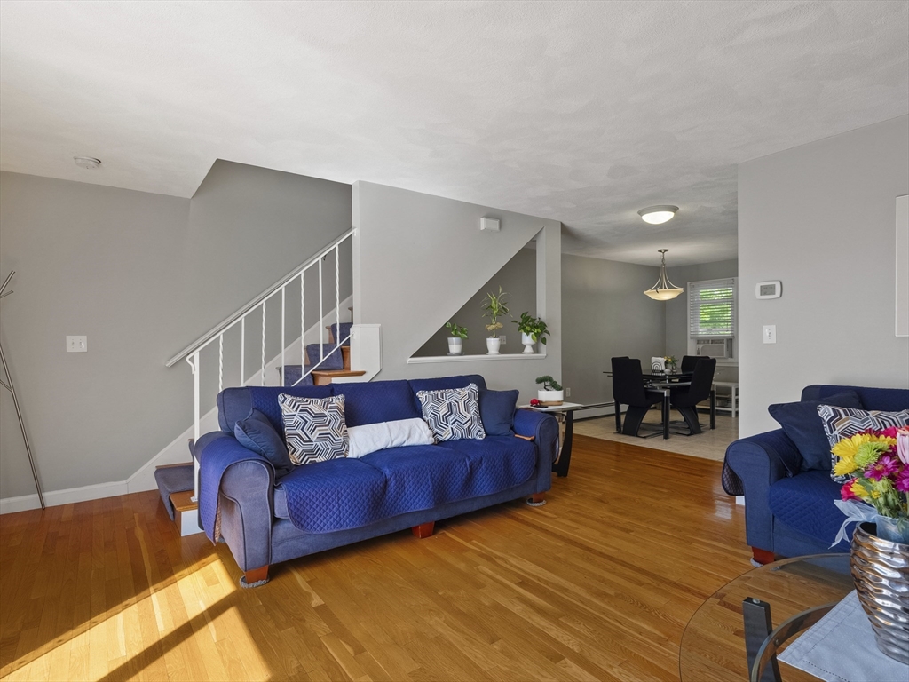 54 Oaklandave # 54 Property Photo 17