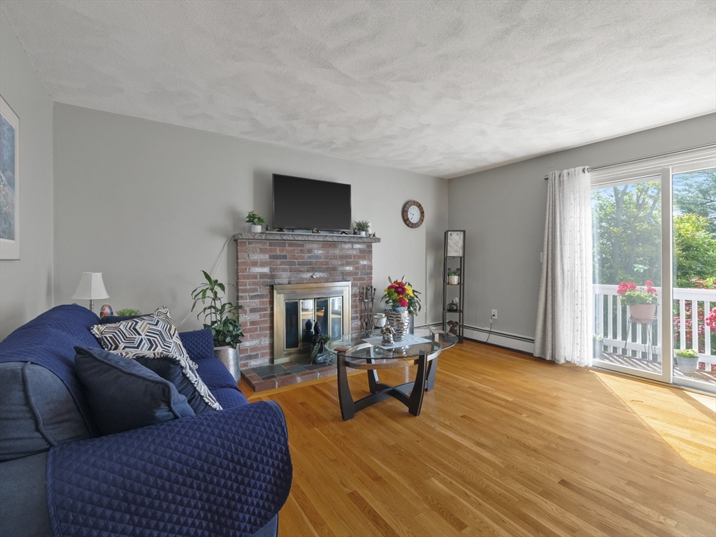 54 Oaklandave Property Photo 7