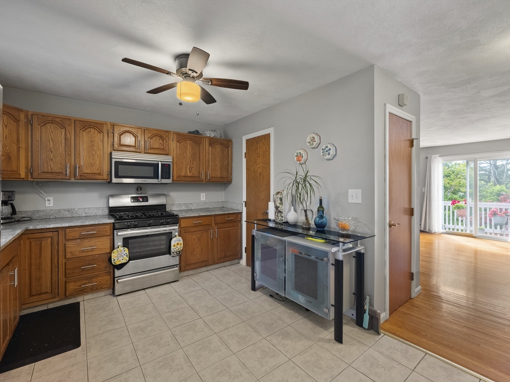 54 Oaklandave Property Photo 12