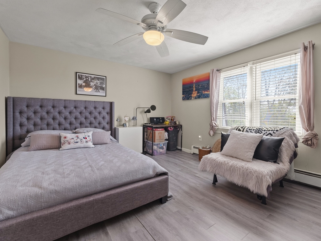 54 Oaklandave Property Photo 19