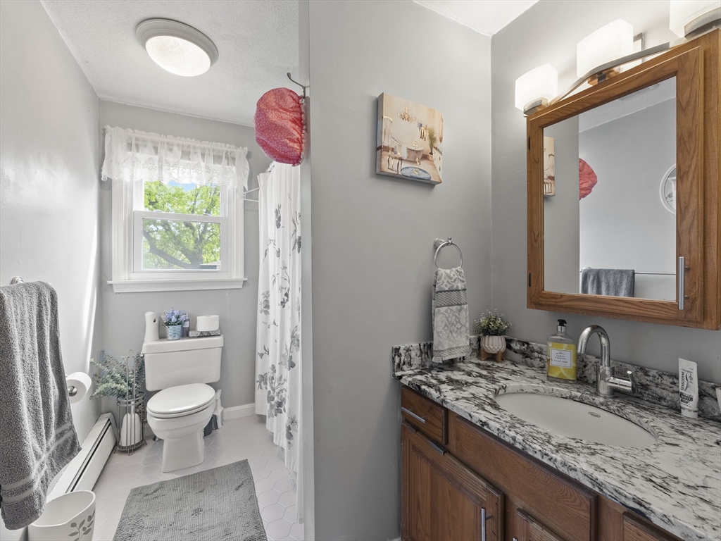 54 Oaklandave Property Photo 22