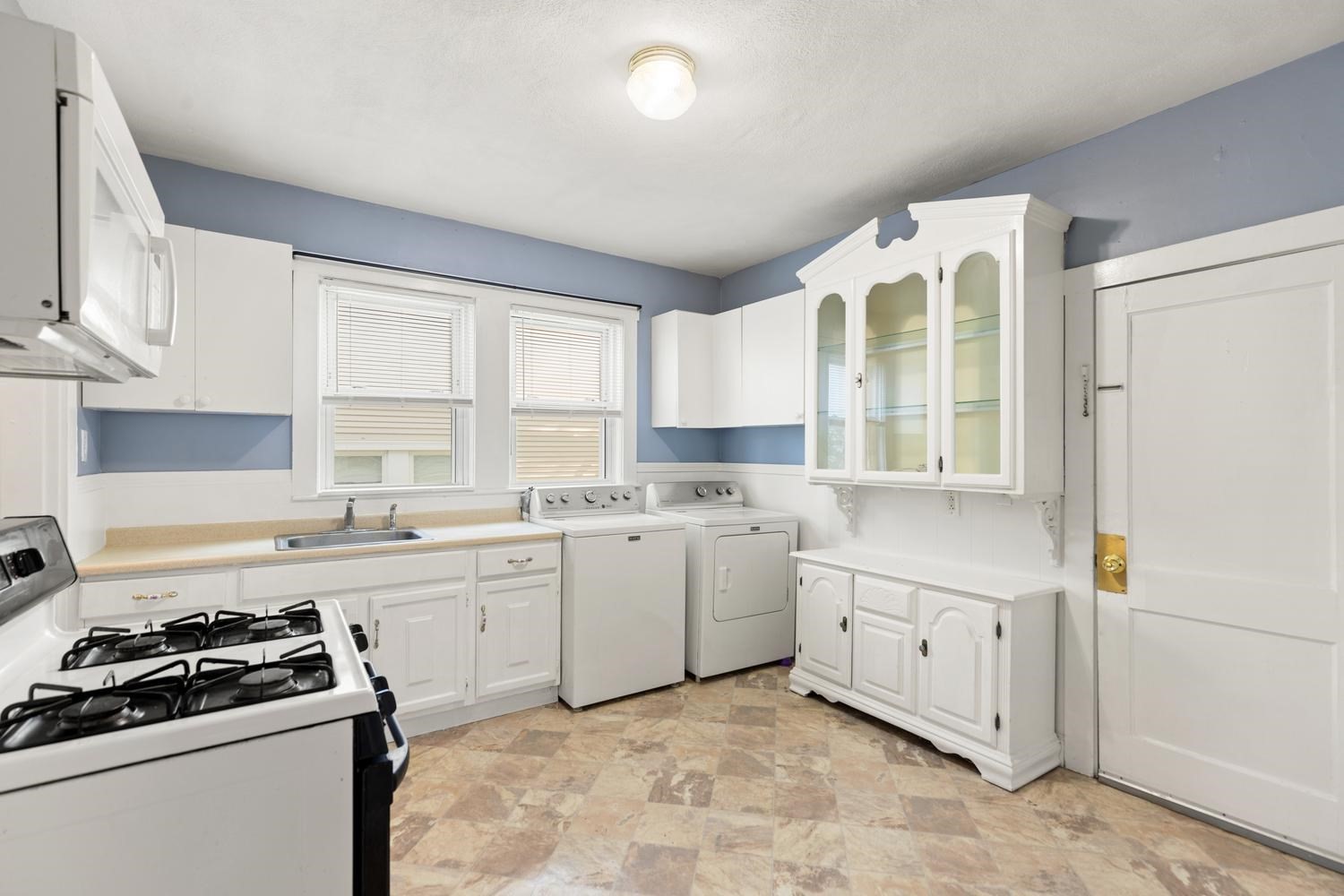 32 Gourley Rd # 1 Property Photo 5