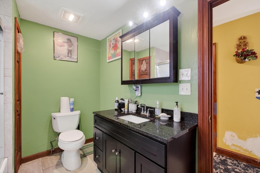 377 Union St Property Photo 9