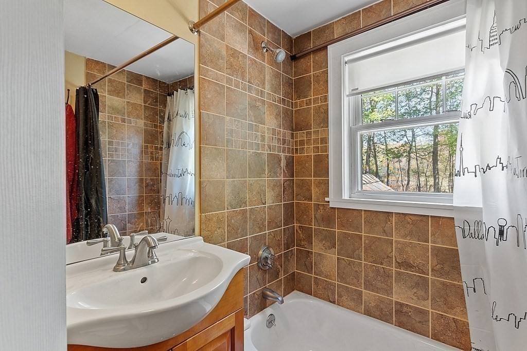 15-17 Stirling St Property Photo 2