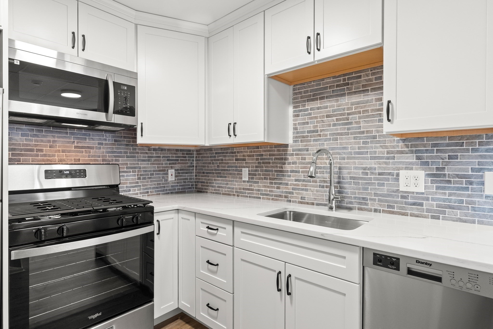 141 Prospect St # A Property Photo 1