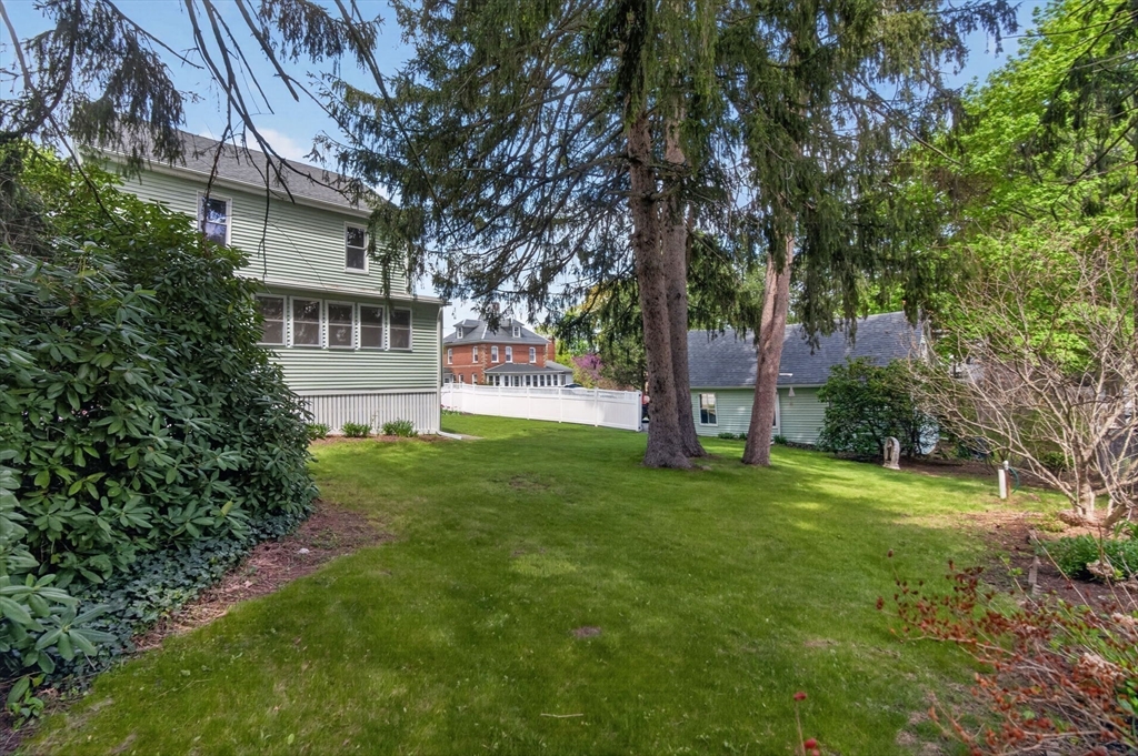 7 East Greenwood St Property Photo 5