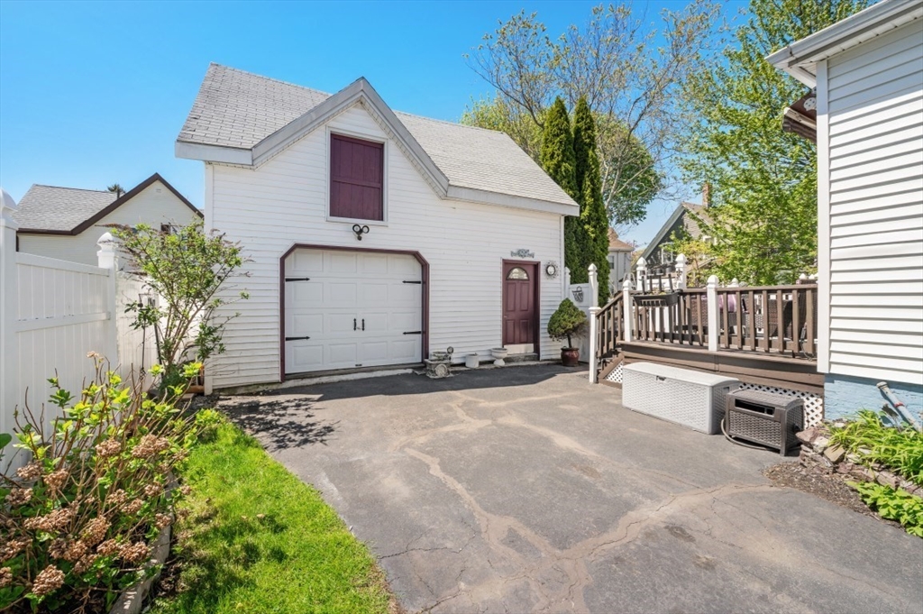 24 Sylvia Street Property Photo 2